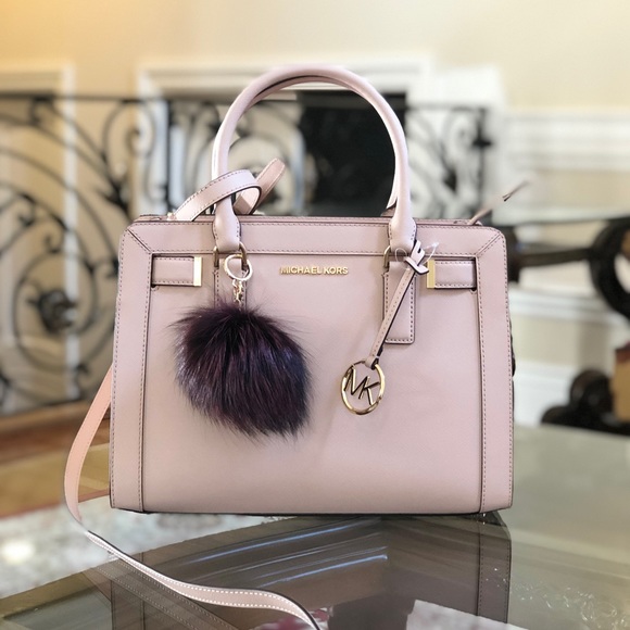 4pcs NWT Michael Kors handbag&Wallet&wristlet&pom - Picture 2 of 8